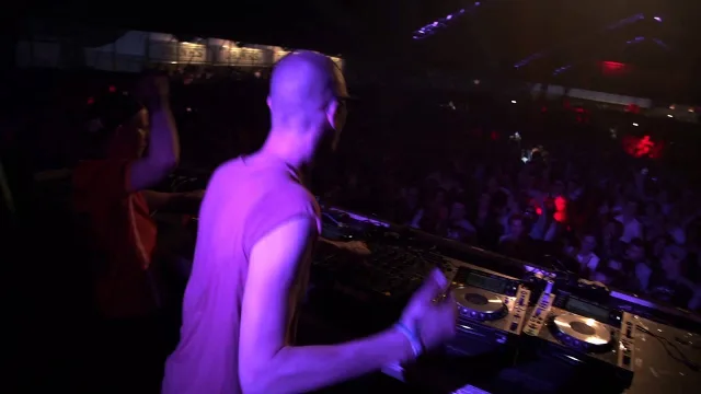 Poster: Frontliner - On The Go