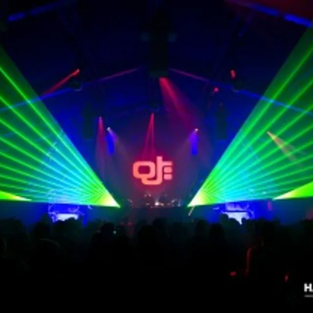 Artwork: CRO - Klassiekers door je speakers #7