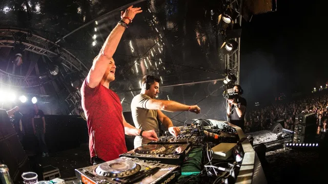 Artwork: Frequencerz @ Q-Base 2016 Open Air