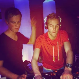 Artwork: Neighbourz - Project N50 2013 DJ CONTEST