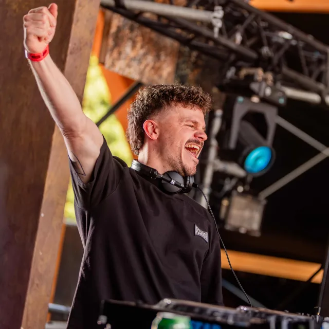 Artwork: Disruptiv - Reignite Festival Warmup mix