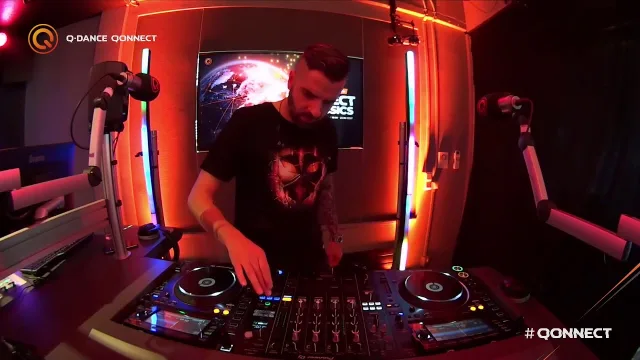 Artwork: Digital Punk @ Qonnect Qlassics