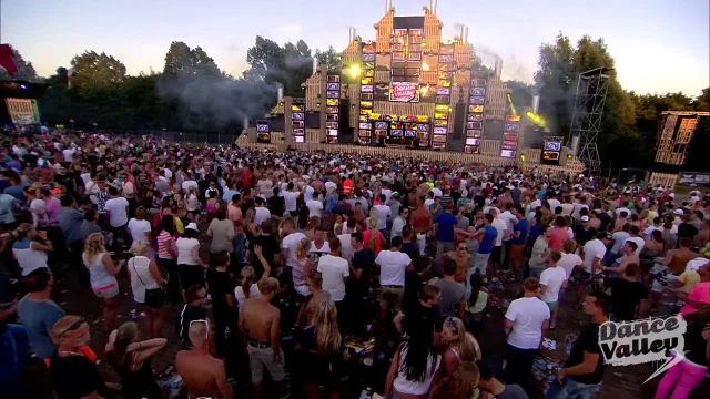 Artwork: DJ Thera @ Dance Valley 2013 (The Refinery)