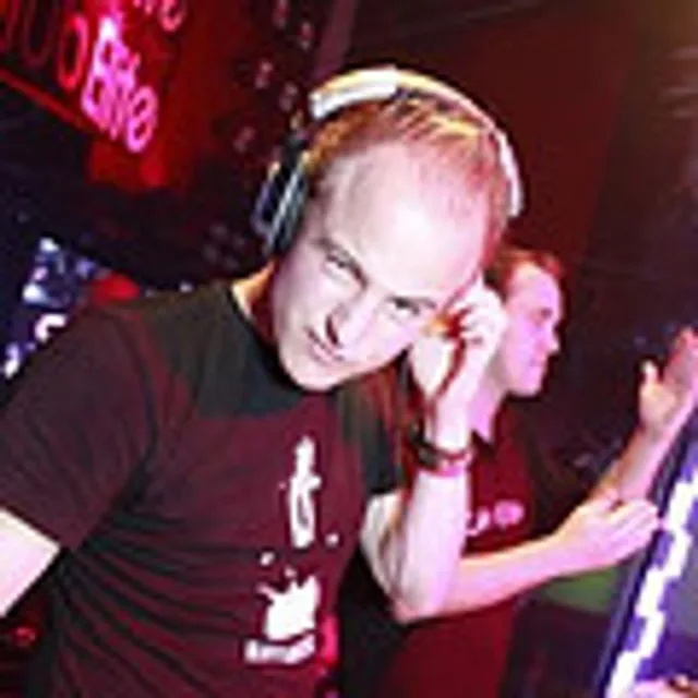 Artwork: Silvio Aquila - Hardtrance Mission Radio #3