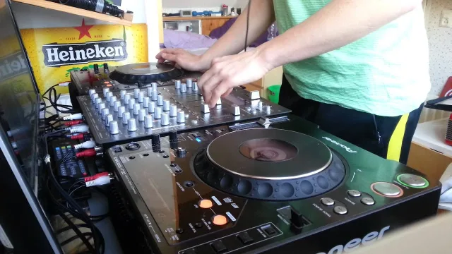 Artwork: NDR - NDR's Sunday Morning Set