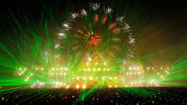 Artwork: Q-dance End Show - Defqon.1 2012 RED Saturday