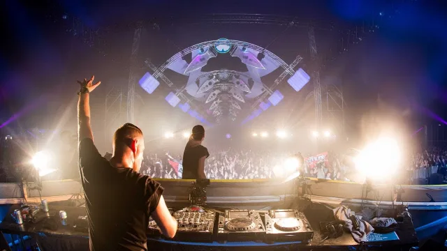 Artwork: Frontliner & Max Enforcer @ Defqon.1 2016