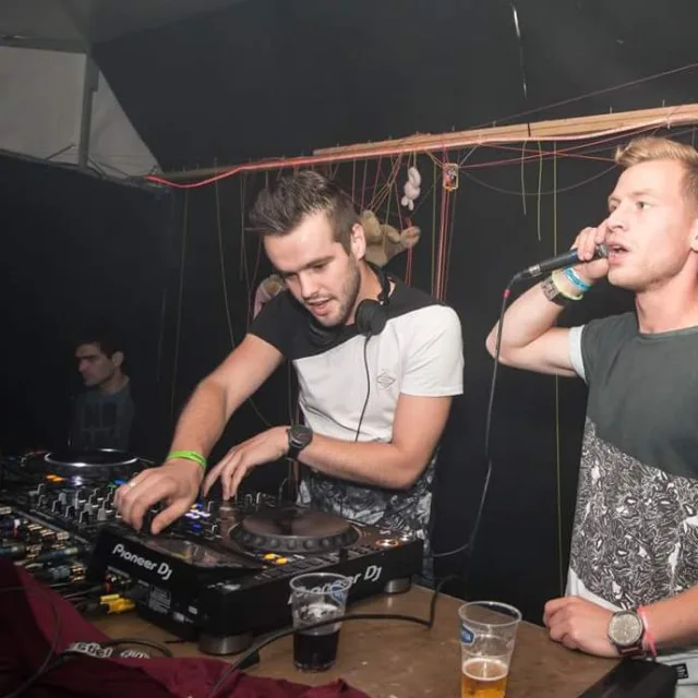 Artwork: Kuatro Kay - D'n Ultimut Hardstyle Karnaval Mixteep