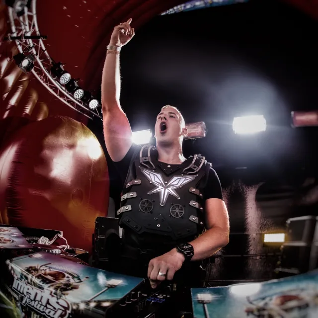 Cover: Radical Redemption - The Funfair Of Madness (Hardcore Remix)