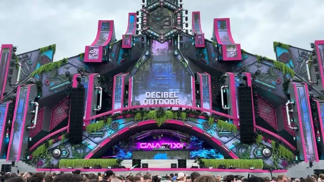 Cover: Galactixx - Begging