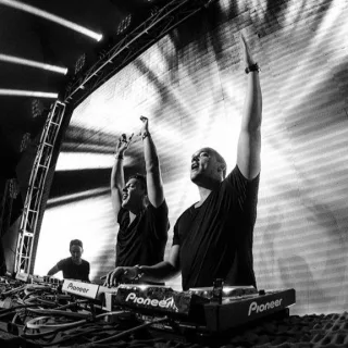 Cover: Audiotricz - Free Releases