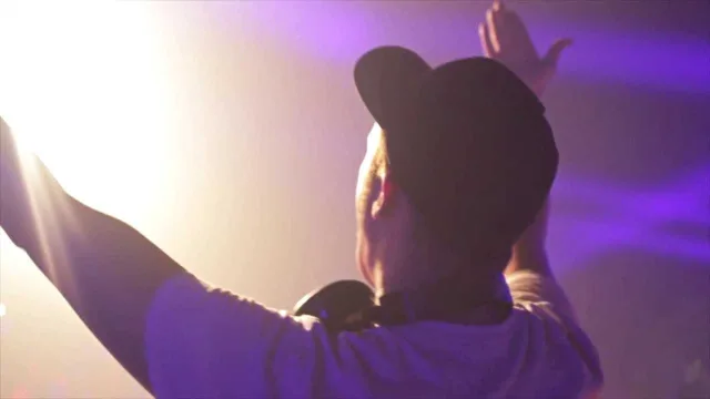 Cover: C-commander - Chain Reaction ( Hardcore Universe 2O13 Anthem ) OFFICIAL VIDEO