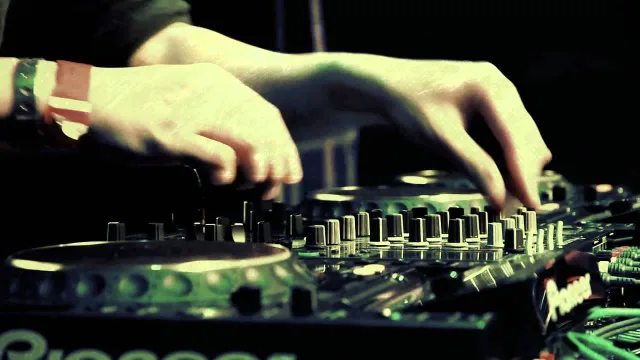 Cover: Thorax vs. Masters of Noise ft. Mc Tha﻿ Watcher - The Legend Returns