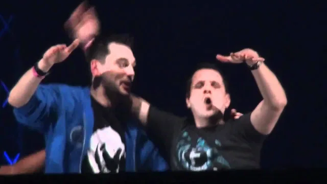 Cover: Crypsis & Sasha F - Get Hit (Hard Bass 2011 Edit)