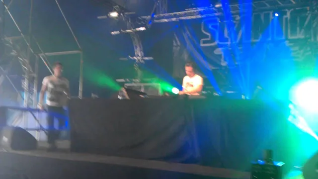 Cover: Wasted Penguinz﻿ - Can't Put Me Down