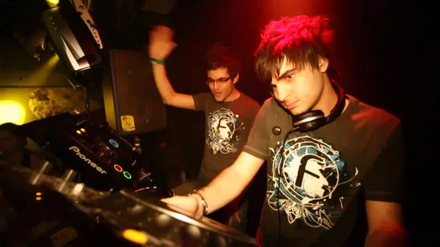 Cover: Toneshifterz - We Are The Future / Can't Fail